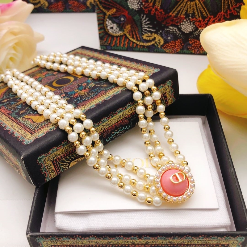 chr1st1an D10r necklaces